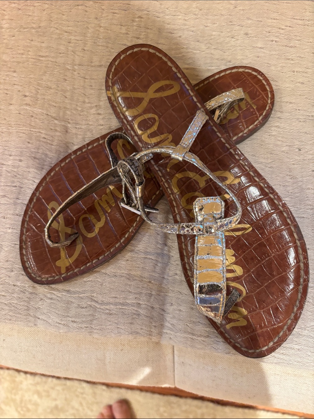 Sam Edelman Metallic Silver Croc-Embossed Thong Sandals